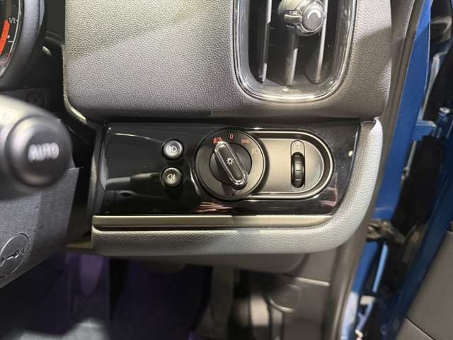 BMW MINI COOPER D CR 2019 Image 31