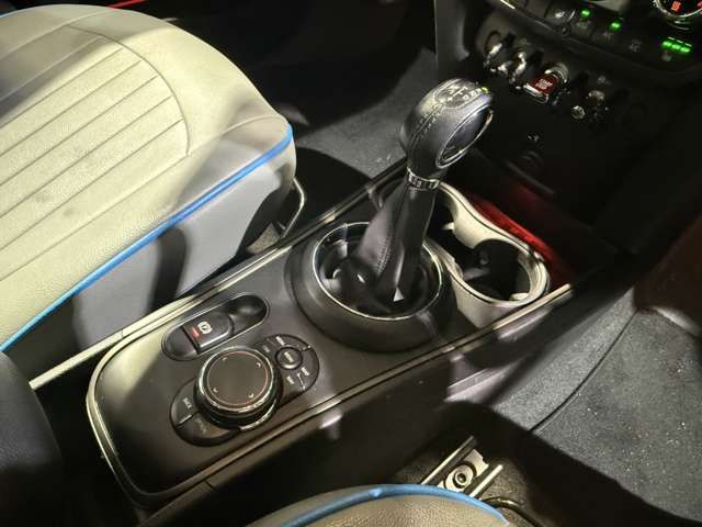 BMW MINI COOPER D CR 2019 Image 31