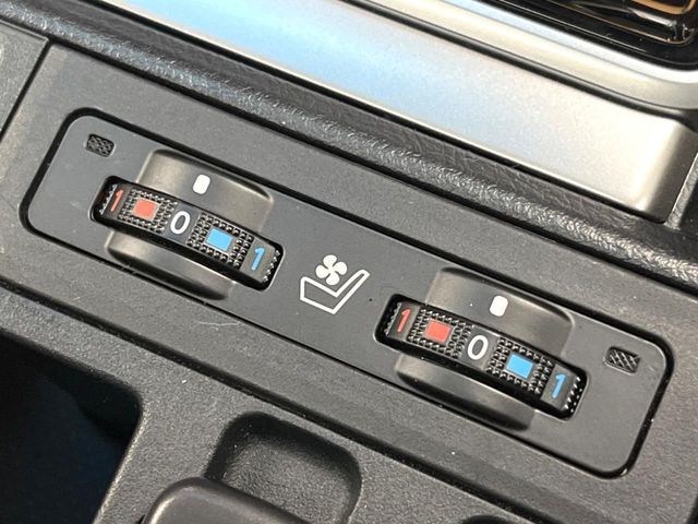 TOYOTA LANDCRUISER PRADO 2022 Image 31