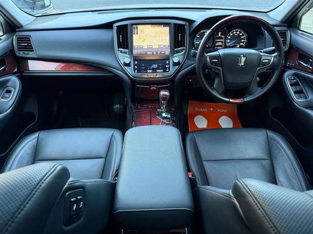 TOYOTA CROWN MAJESTA HYBRID 2015 Image 31