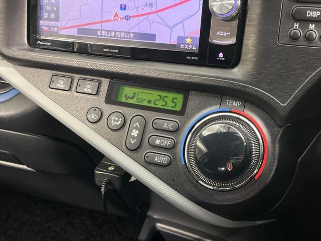 TOYOTA AQUA 2014 Image 31