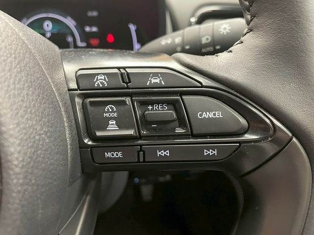 TOYOTA YARIS CROSS HYBRID 2025 Image 31