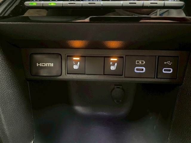 TOYOTA YARIS CROSS HYBRID 2025 Image 31