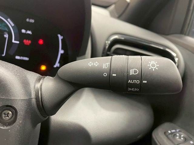 TOYOTA YARIS CROSS HYBRID 2025 Image 31