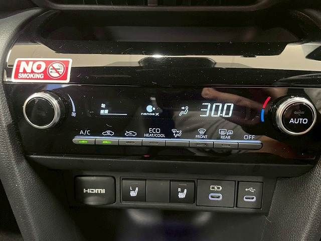 TOYOTA YARIS CROSS HYBRID 2025 Image 31