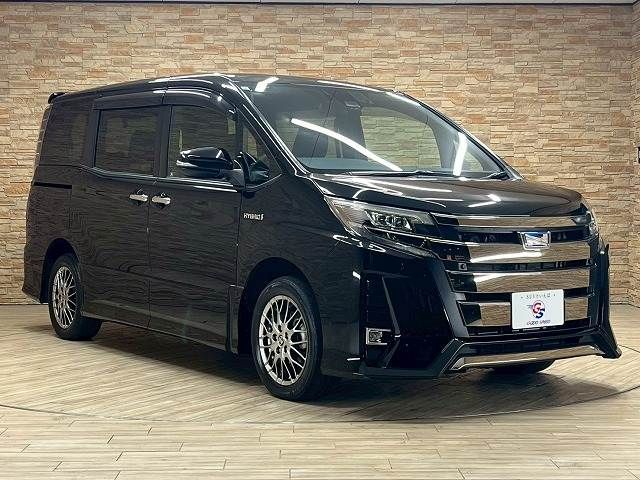 TOYOTA NOAH HYBRID 2019 Image 31