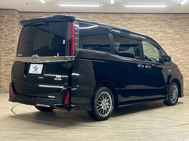 TOYOTA NOAH HYBRID 2019 Image 31