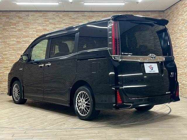 TOYOTA NOAH HYBRID 2019 Image 31