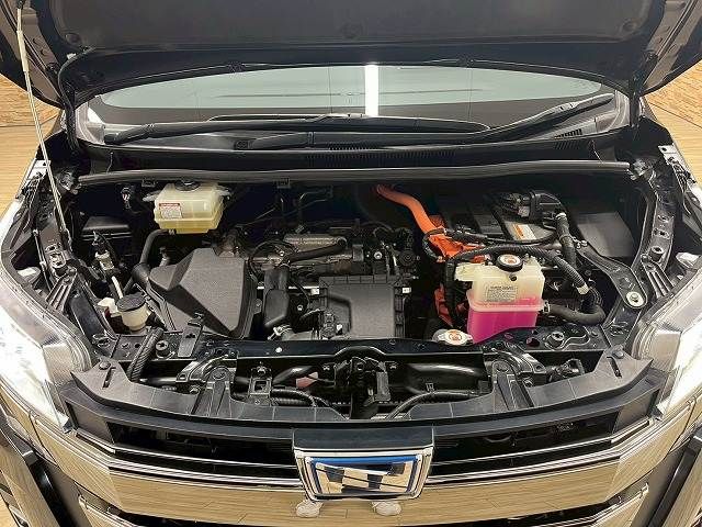 TOYOTA NOAH HYBRID 2019 Image 31