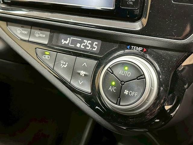 TOYOTA AQUA 2015 Image 31