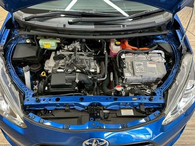 TOYOTA AQUA 2015 Image 31