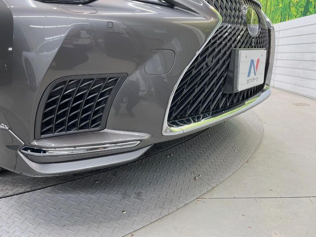 TOYOTA LEXUS LS500 2023 Image 31