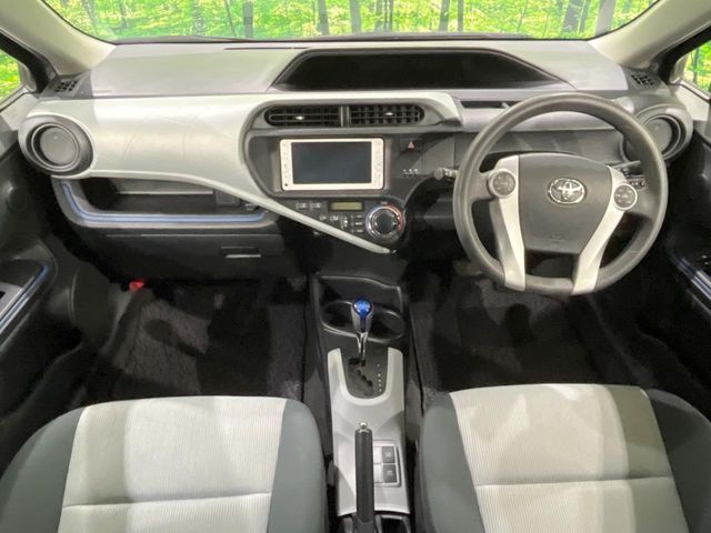 TOYOTA AQUA 2013 Image 31