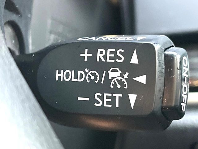 TOYOTA CROWN SEDAN HYBRID 2017 Image 31