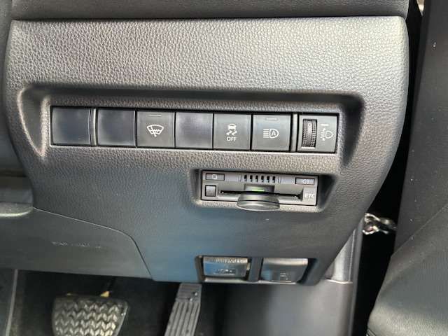 TOYOTA HARRIER 4WD 2021 Image 31