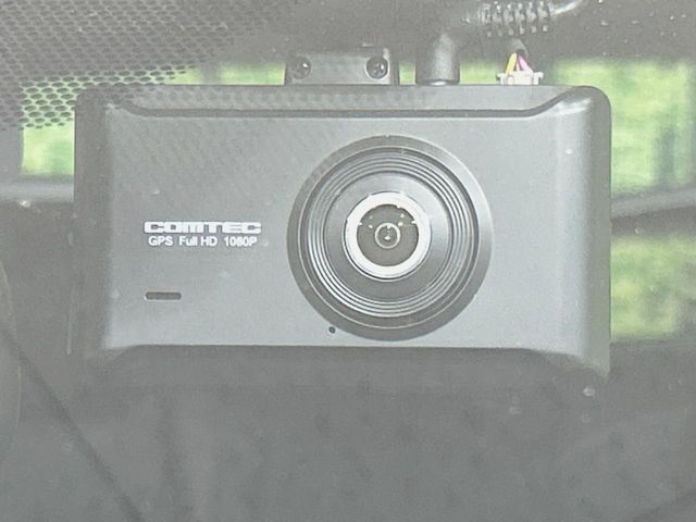 TOYOTA PRIUS PHV 2019 Image 31