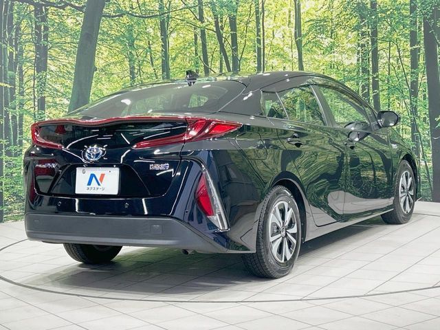 TOYOTA PRIUS PHV 2019 Image 31