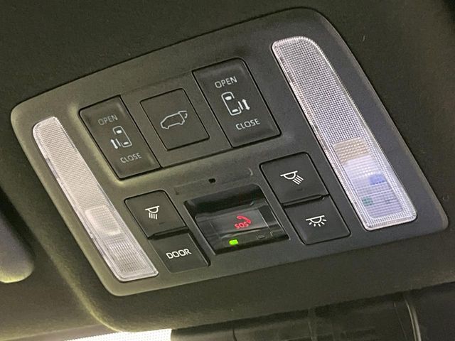 TOYOTA VOXY HYBRID 2024 Image 31