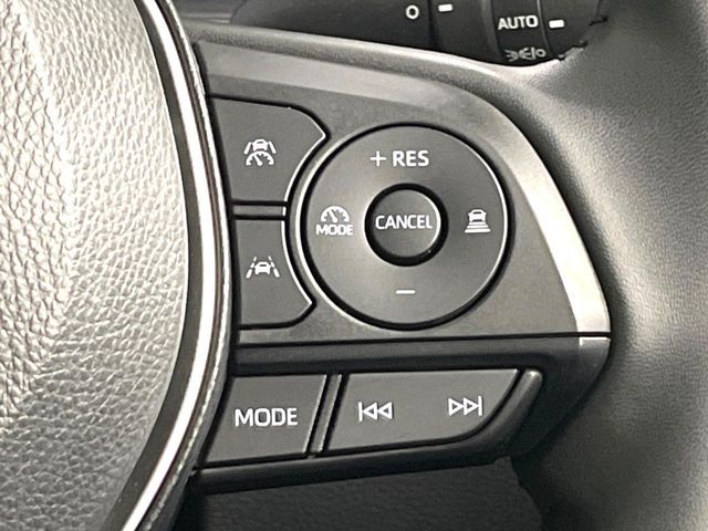 TOYOTA COROLLA CROSS HYBRID 2024 Image 31