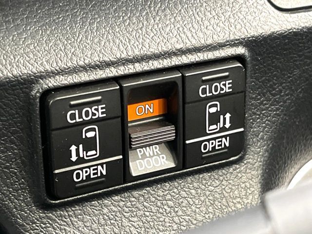 TOYOTA SIENTA HYBRID 2018 Image 31