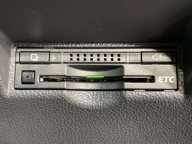 TOYOTA PRIUS 2019 Image 31