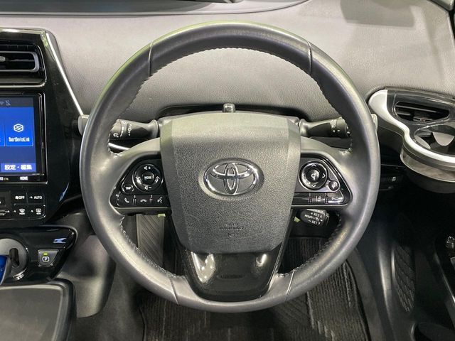 TOYOTA PRIUS 2019 Image 31