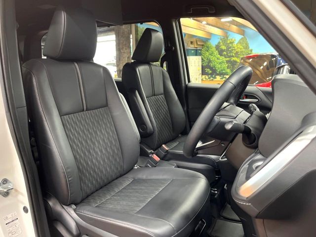 TOYOTA NOAH 2023 Image 31