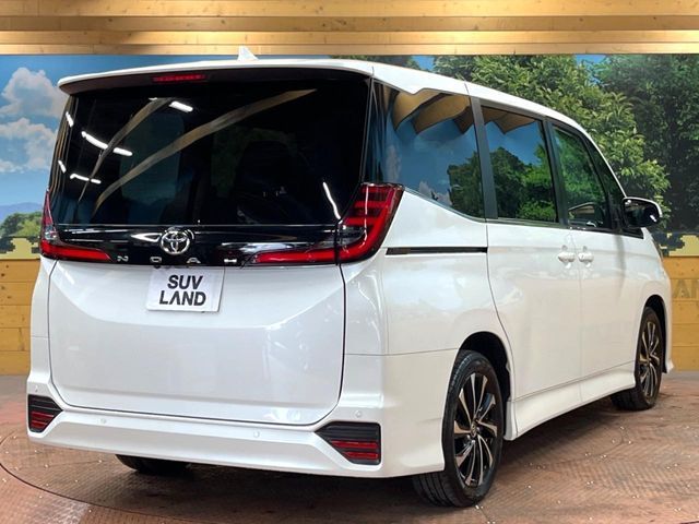 TOYOTA NOAH 2023 Image 31