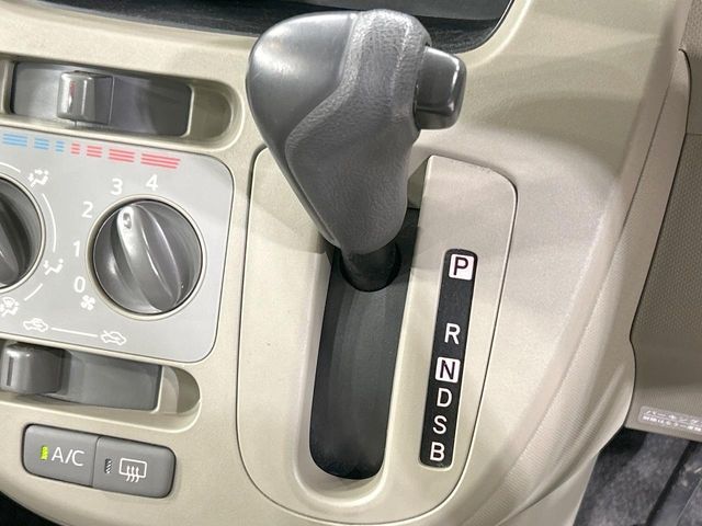 DAIHATSU MOVE 2013 Image 31