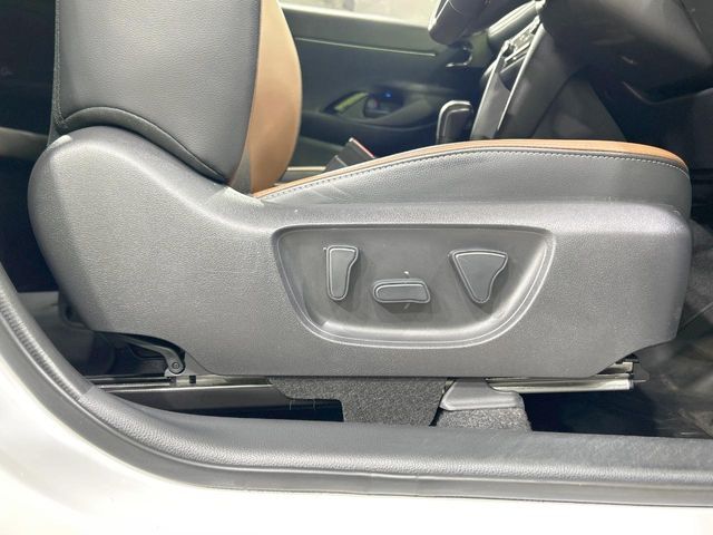 TOYOTA YARIS CROSS HYBRID 2023 Image 31