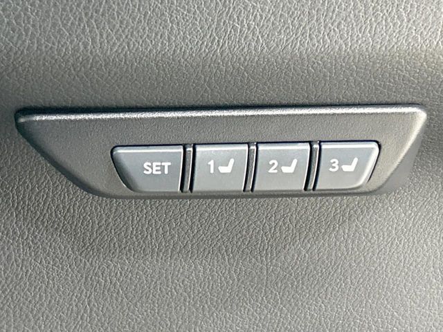 TOYOTA LEXUS NX300H 2016 Image 31