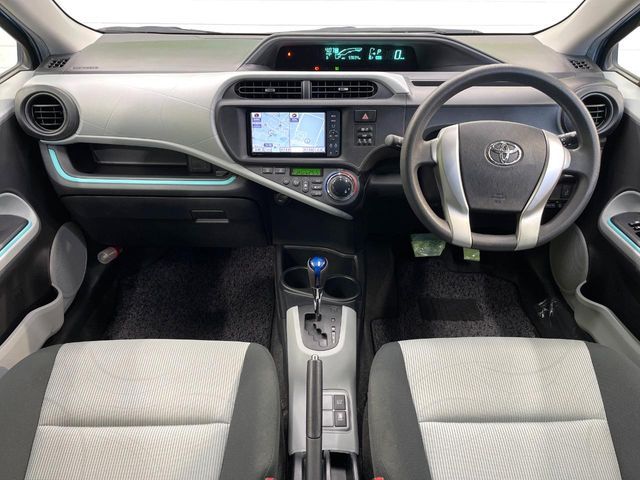 TOYOTA AQUA 2012 Image 31