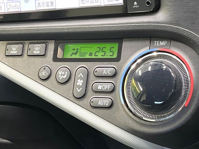 TOYOTA AQUA 2012 Image 31