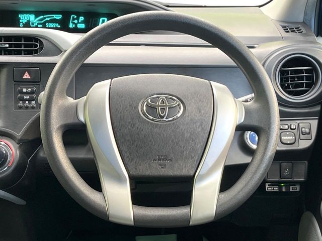 TOYOTA AQUA 2012 Image 31