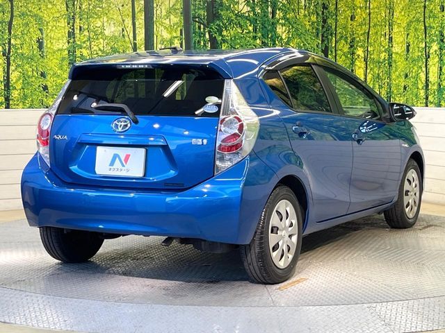 TOYOTA AQUA 2012 Image 31