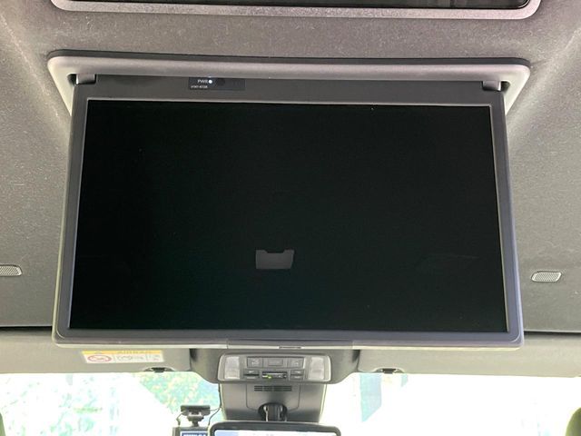 TOYOTA VOXY HYBRID 2022 Image 31