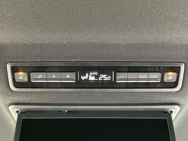 TOYOTA VOXY HYBRID 2022 Image 31