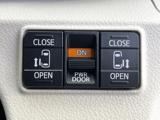 TOYOTA SIENTA HYBRID 2019 Image 31