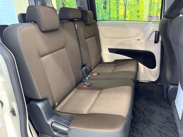 TOYOTA SIENTA HYBRID 2019 Image 31