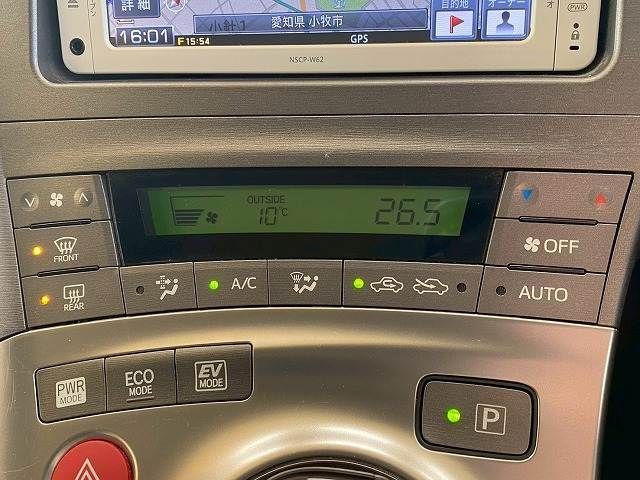 TOYOTA PRIUS 2013 Image 31