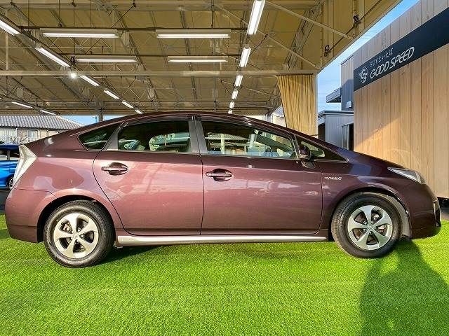 TOYOTA PRIUS 2013 Image 31