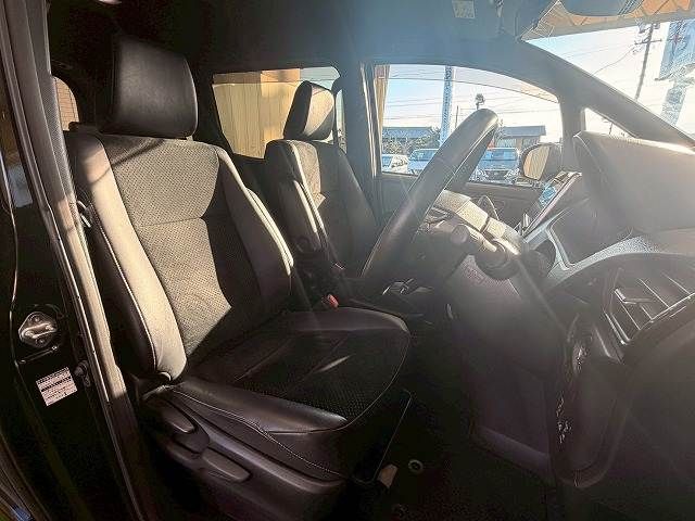 TOYOTA VOXY 2020 Image 31