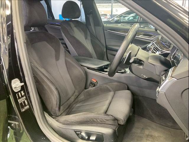 BMW 5SERIES SEDAN 2018 Image 31