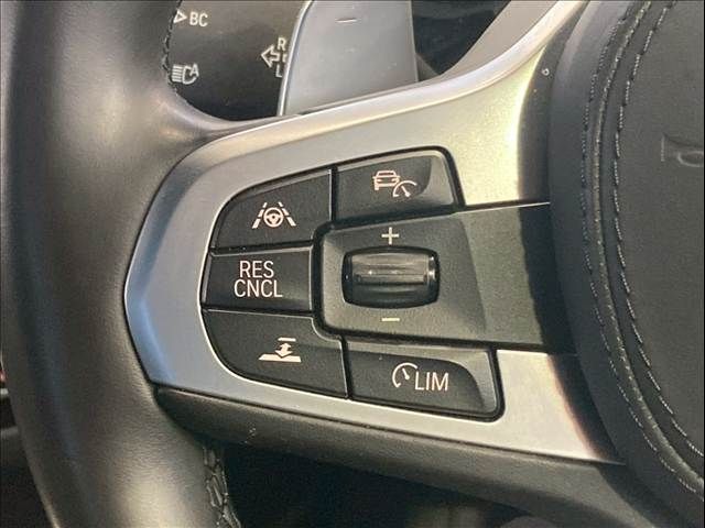 BMW 5SERIES SEDAN 2018 Image 31