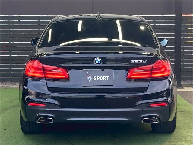 BMW 5SERIES SEDAN 2018 Image 31