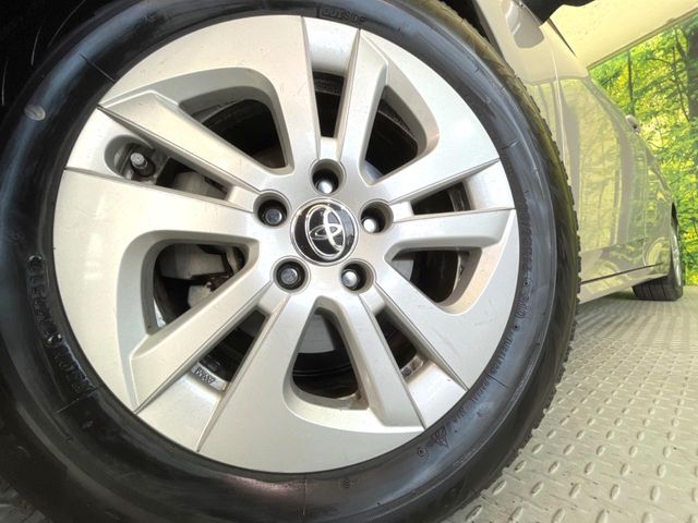 TOYOTA PRIUS 2017 Image 31