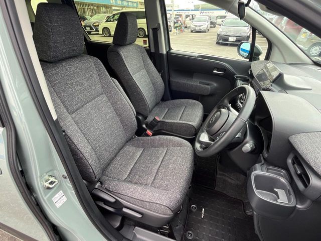 TOYOTA SIENTA HYBRID 2023 Image 31