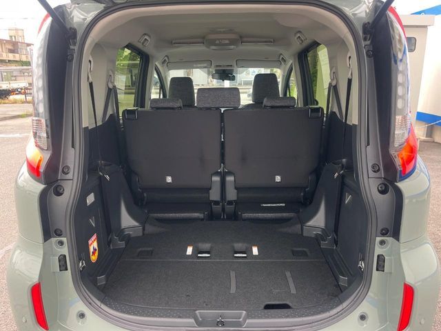 TOYOTA SIENTA HYBRID 2023 Image 31