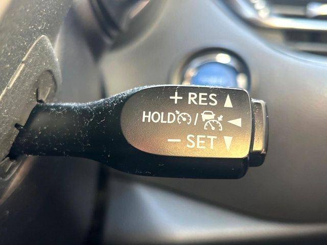 TOYOTA C-HR 2017 Image 31