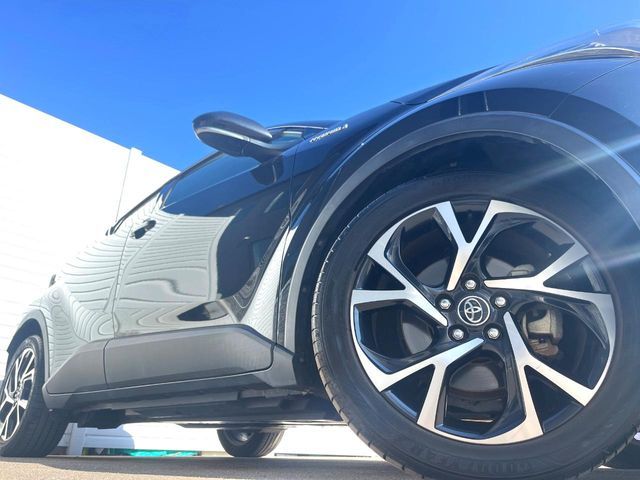 TOYOTA C-HR 2017 Image 31